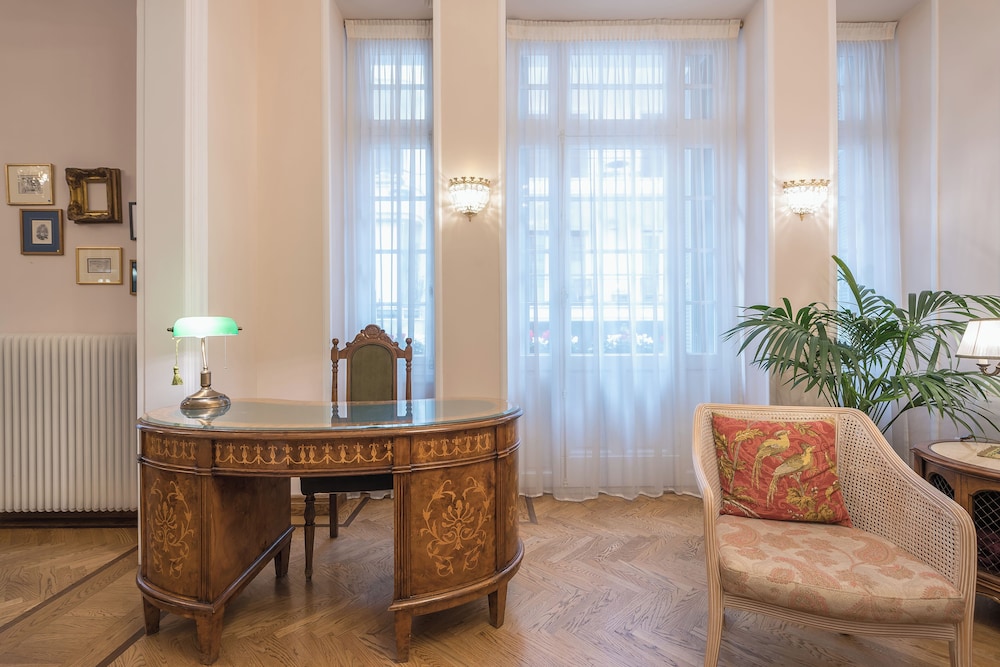 The Rare Luxury Gem in Kolonaki Sq - near Syntagma