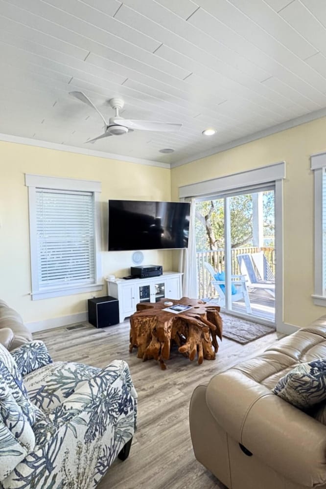 Pet Friendly House - Seacret Shores