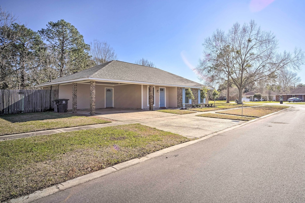 Updated Baton Rouge Home w/ Grill ~ 10 Mi to Dtwn! view 4