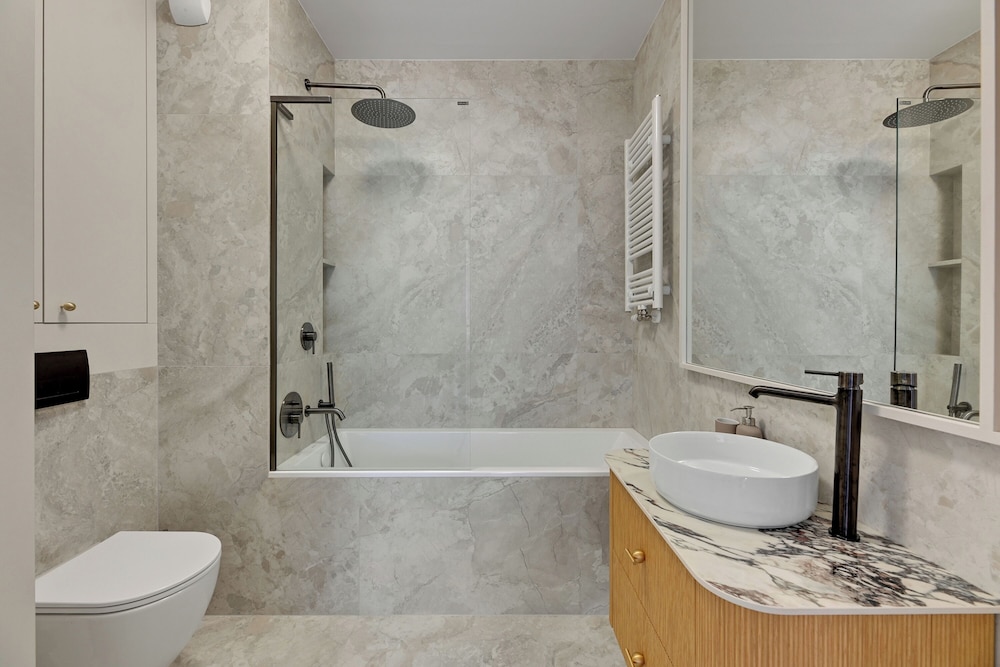Horizon 63 Superior by Grand Apartments