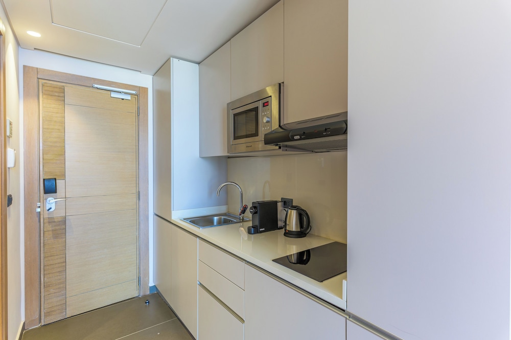 Jounieh Living - Residences by Local Host
