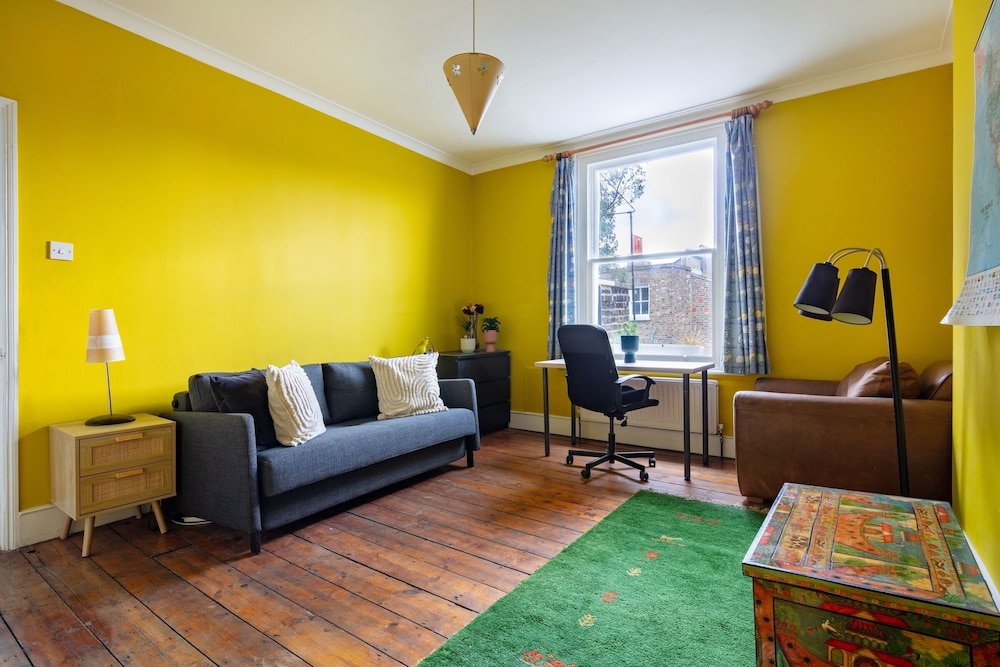 Cozy 2BR Near Notting Hill & Hyde Park