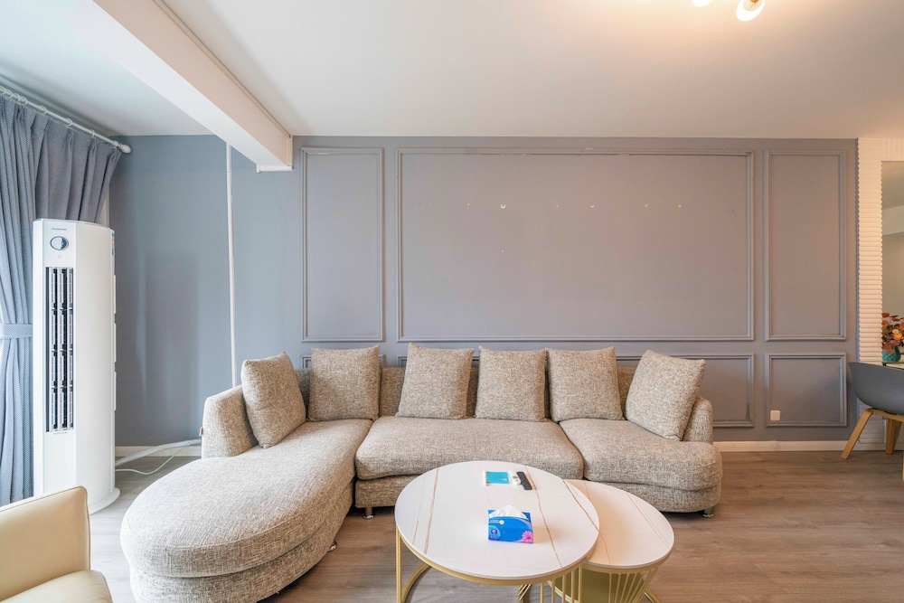 Tyms Xujiahui Prime 2BR APTGarden