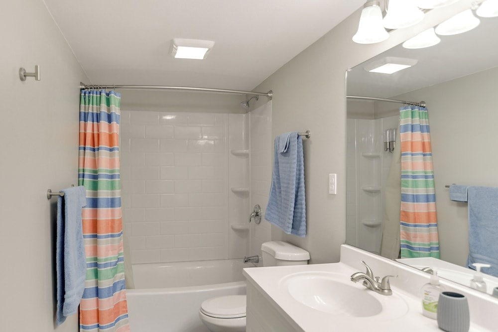 4 Mi to Big Creek State Park: Spacious Family Home