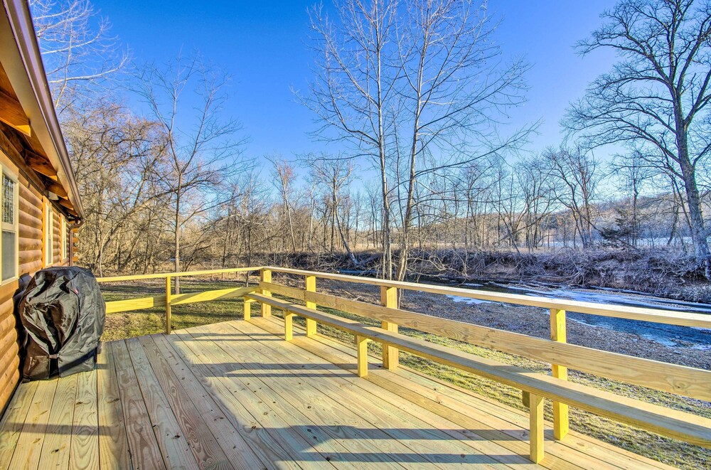 Florence Vacations - Florence Cabin w/ On-site Creek! - Property Image 10