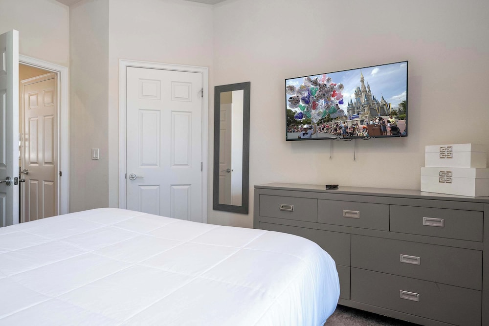 Bright 5BD Disney Escape w Private Pool 1536