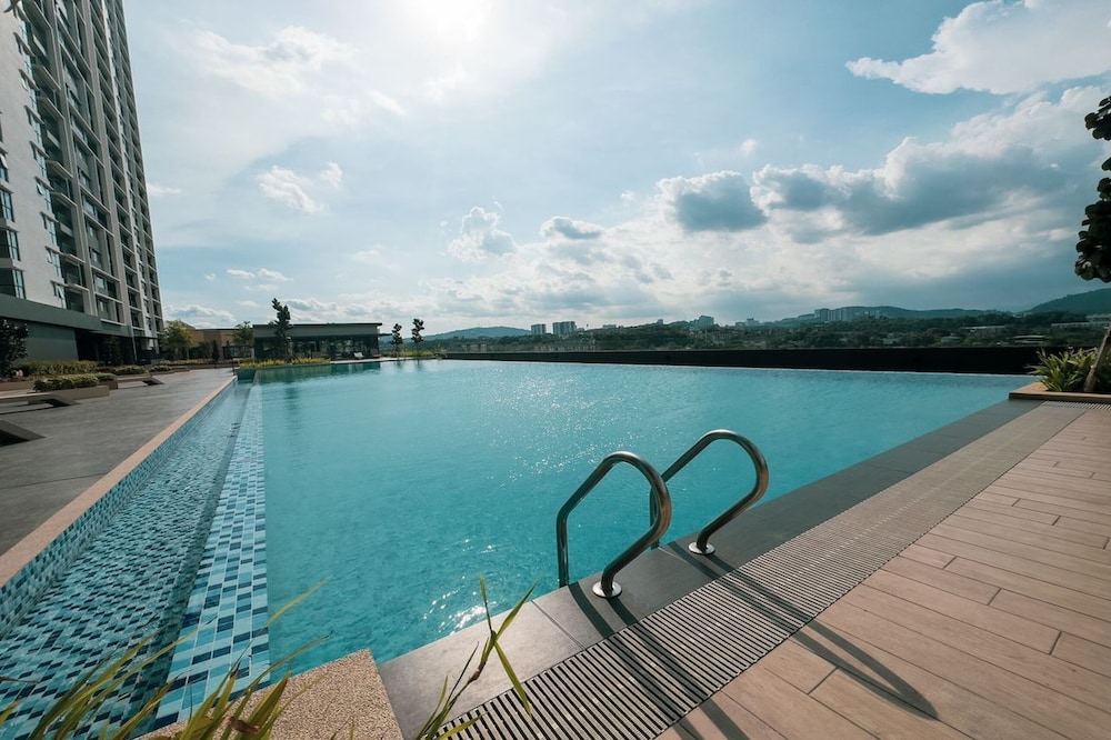 Netizen Cheras Residence by Emily in Town