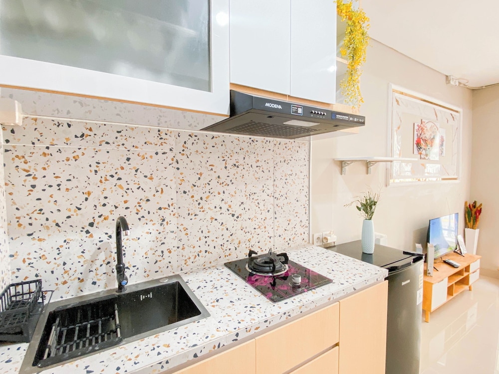 Nice Studio Room Apartment at LRT City Sentul - Royal Sentul Park