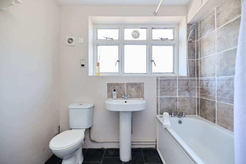 The Highgate Place - Pleasing 1bdr Flat