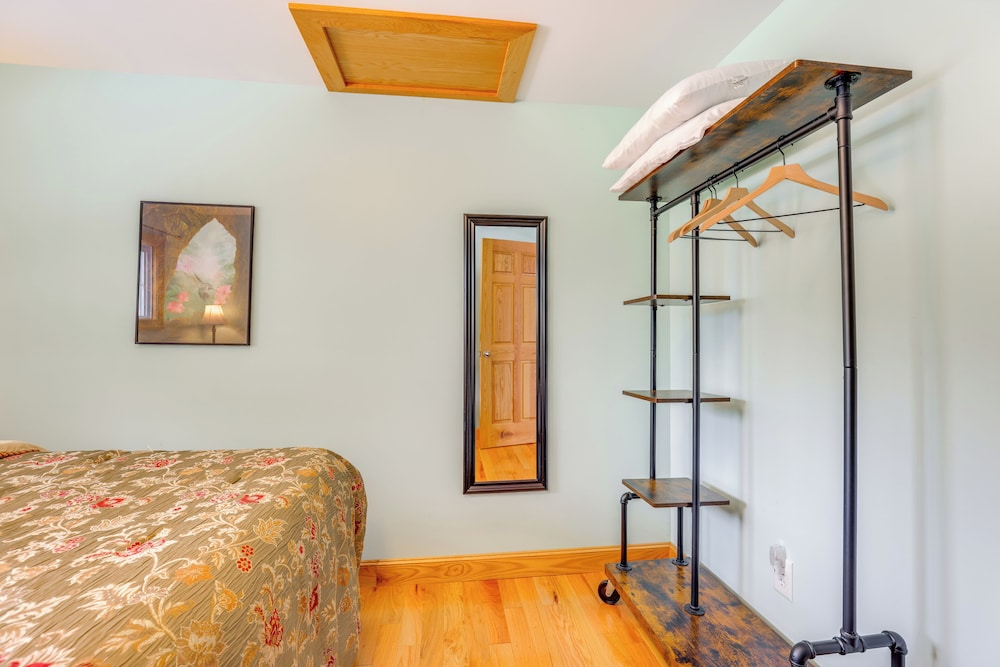 Lakefront Home w/ Private Dock in Alpine!