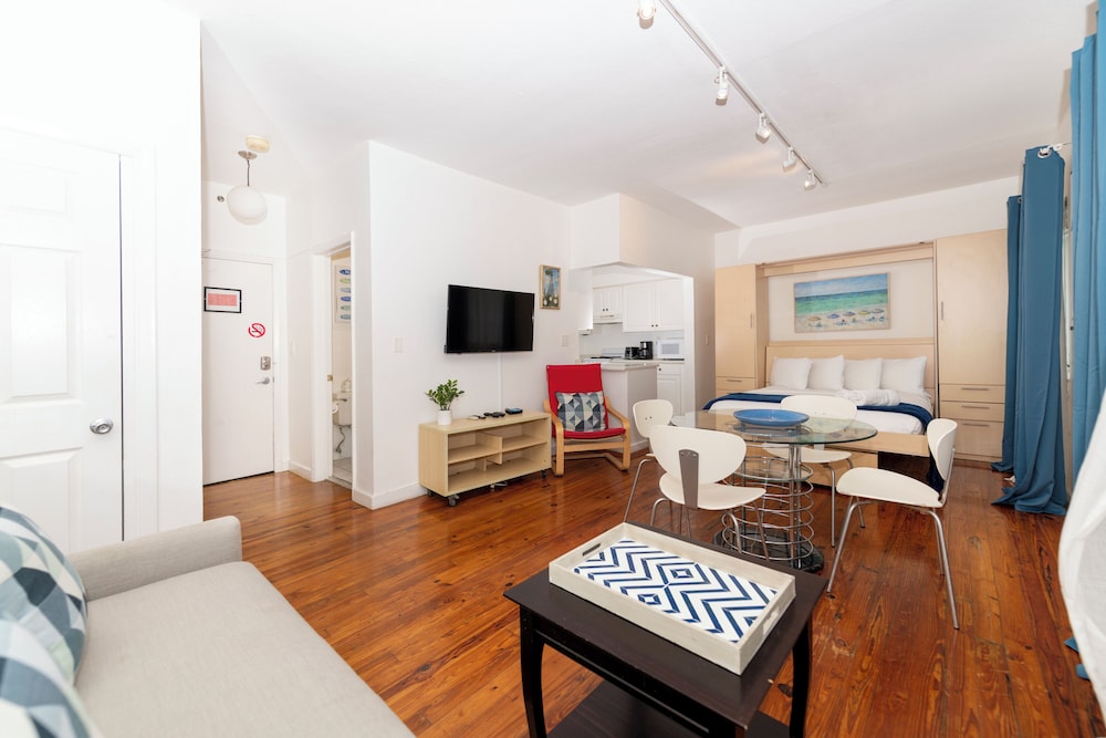 Collins Beach Apartments