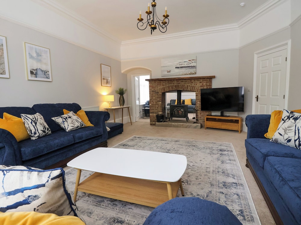 Broad Bay Lodge