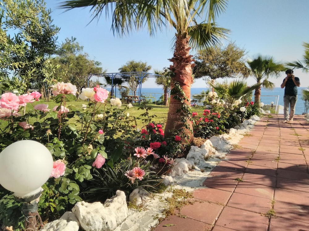 Mavi Cennet Camping Pansiyon