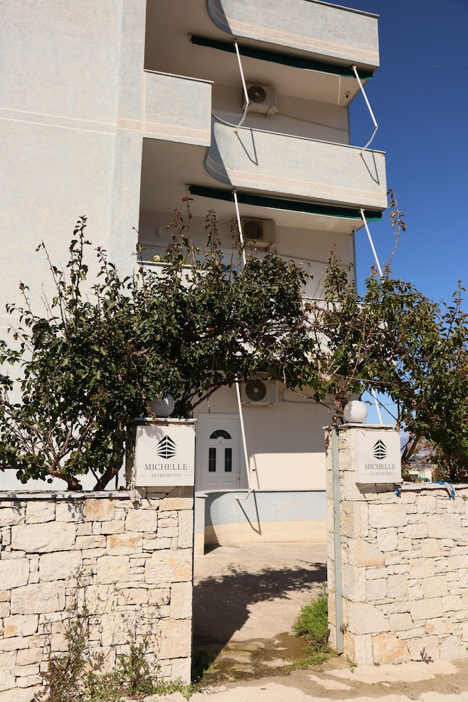 Michelle Apartments
