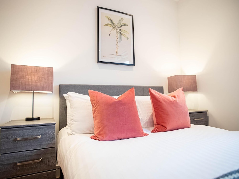 Two-bedroom Near Eton College by Belvilla view 3