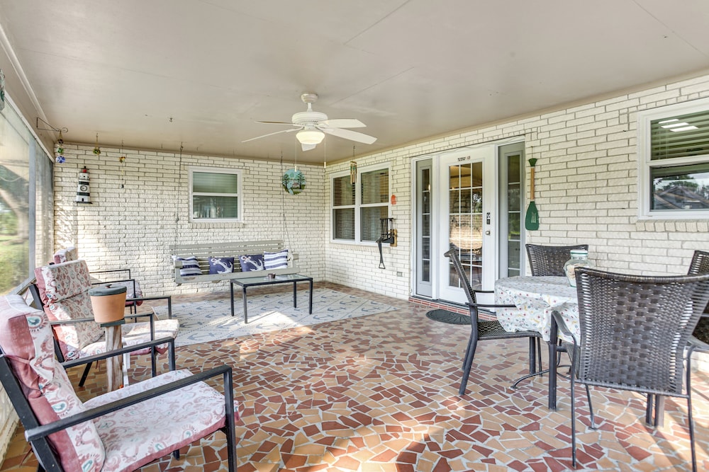 Fish & Explore: Serene Home on Bayou Petit Caillou