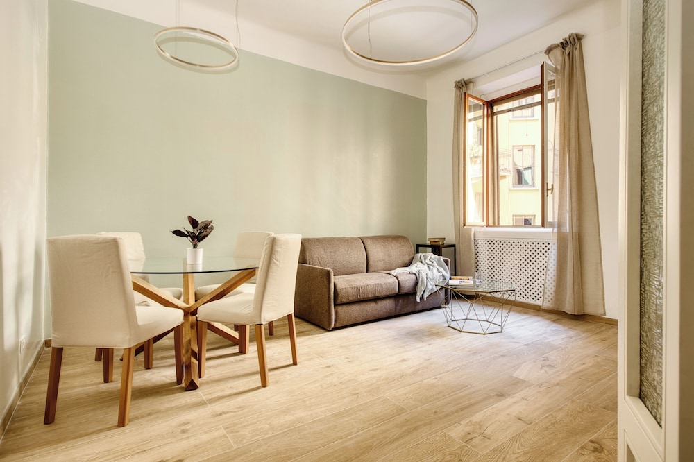 Modern flat near the Centre of Milan