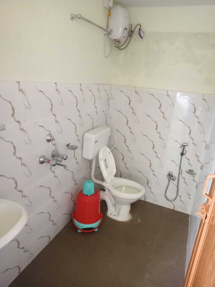 Hotel Lavish Inn view 2