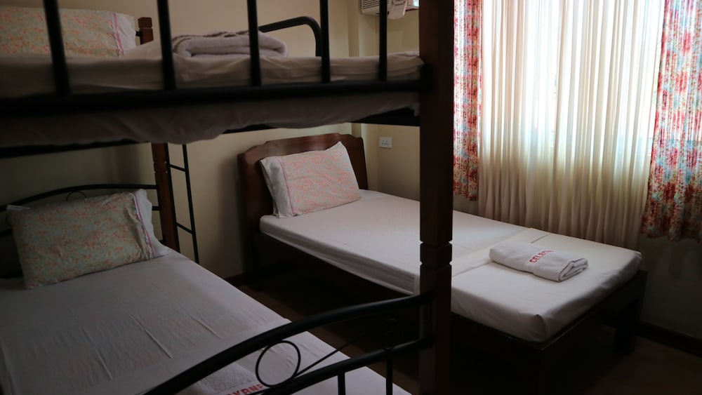 Celbyrne Pension Hauz