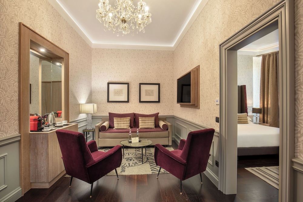 The Inn at the Spanish Steps Elegant Collection - The Jewel