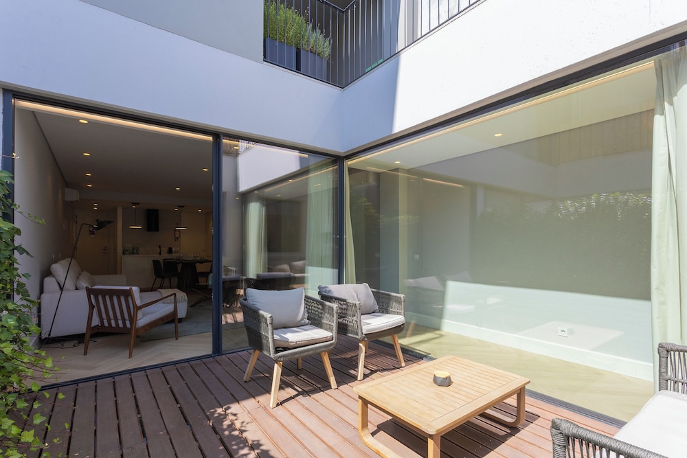 Pool Paradise Apartment C