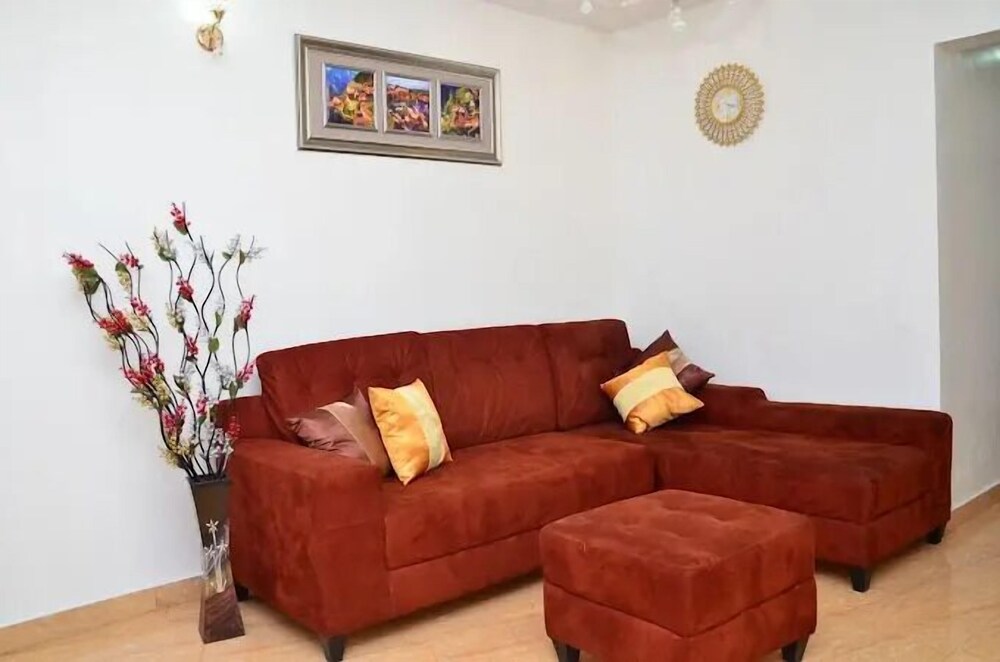 Sterling Lakeview Apartment view 3