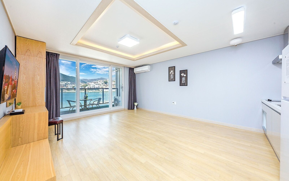 Adel Pension view 4