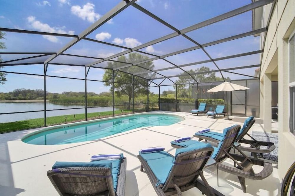 Stunner 6Br W/ South Pool, Lake View & Near Golf