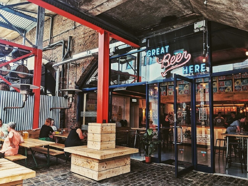 restaurant