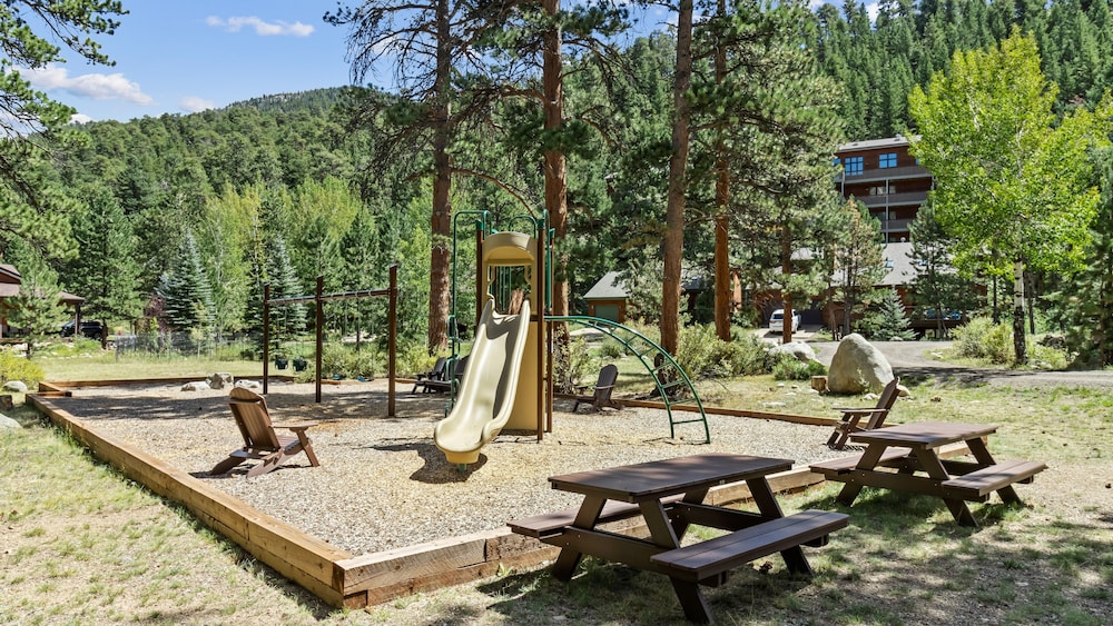 Cascade Mountain Home By Estes Park Homes 6 Bedroom Home