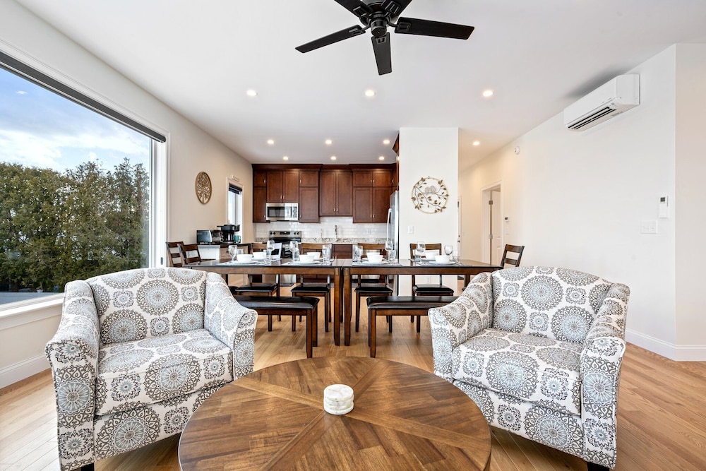 Oceanfront Home - Beach Access - Deck + Ping Pong