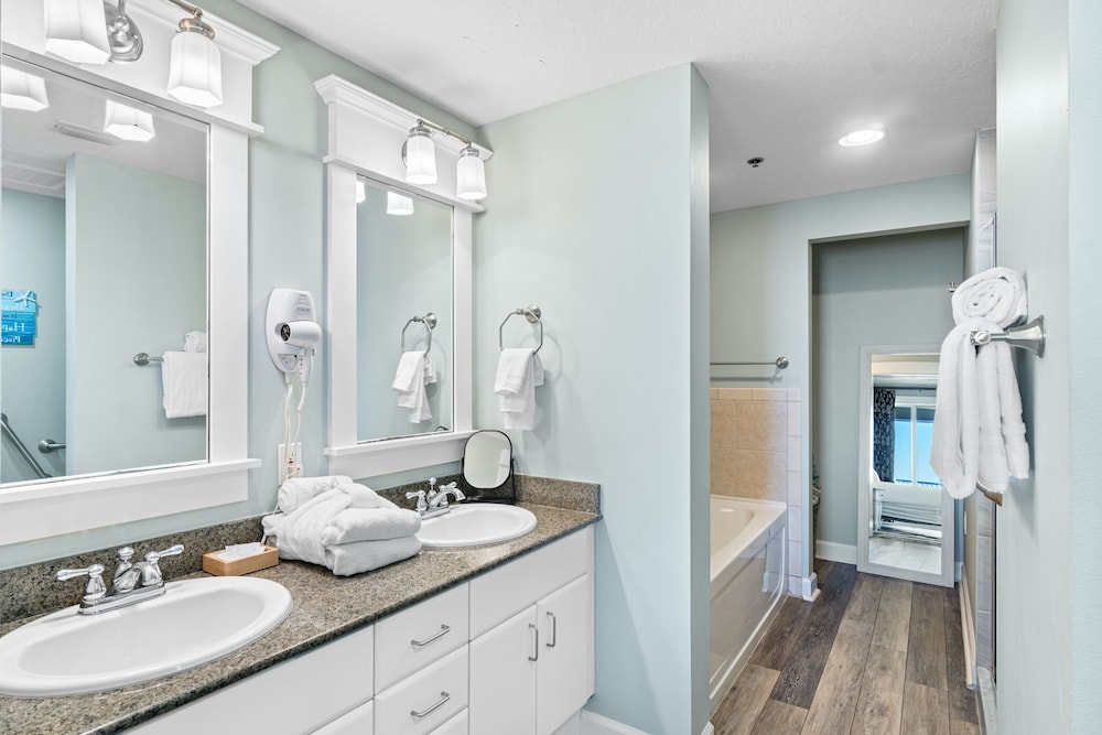 Grand Panama Beach Resort by Panhandle Getaways