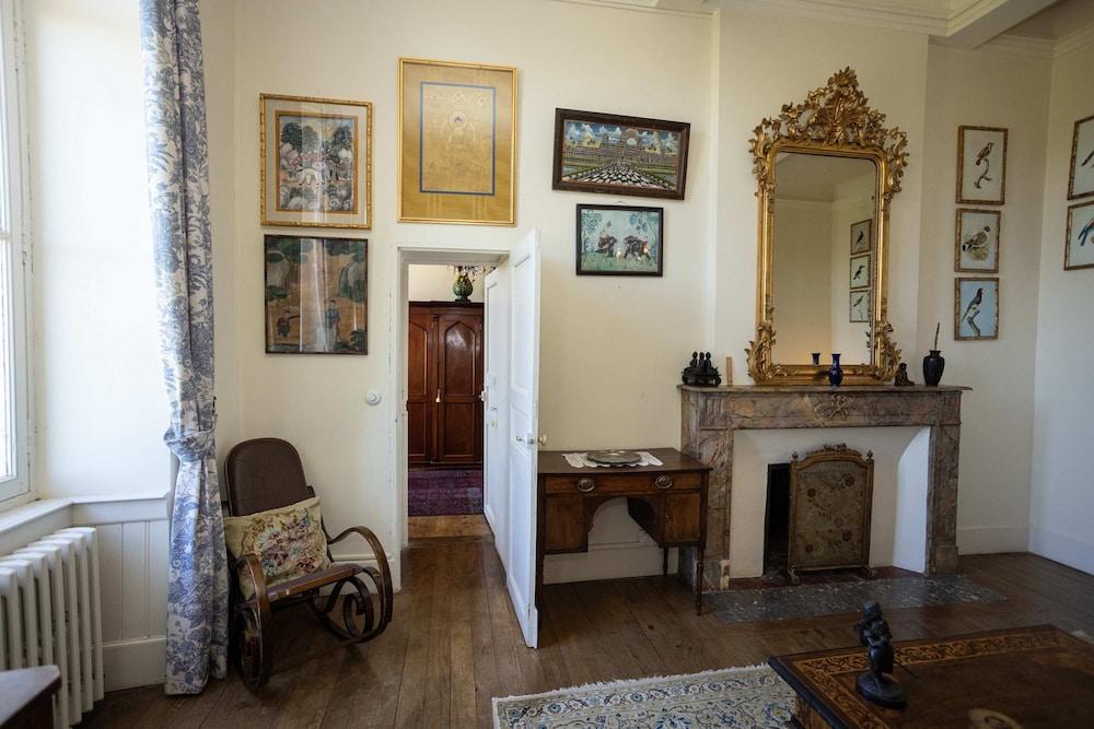 18th Century Ch Teau With Stunning Pool Gardens