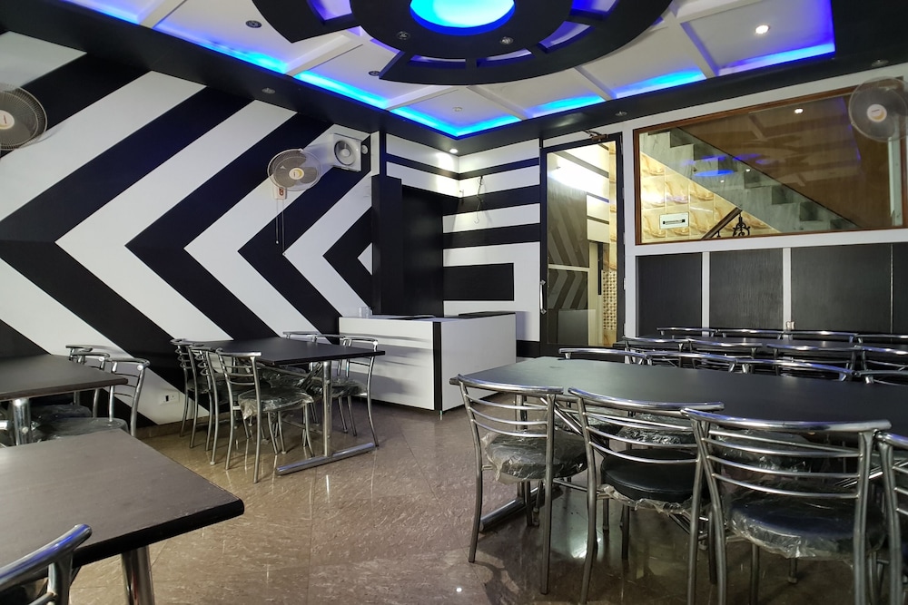 Food & Beverage