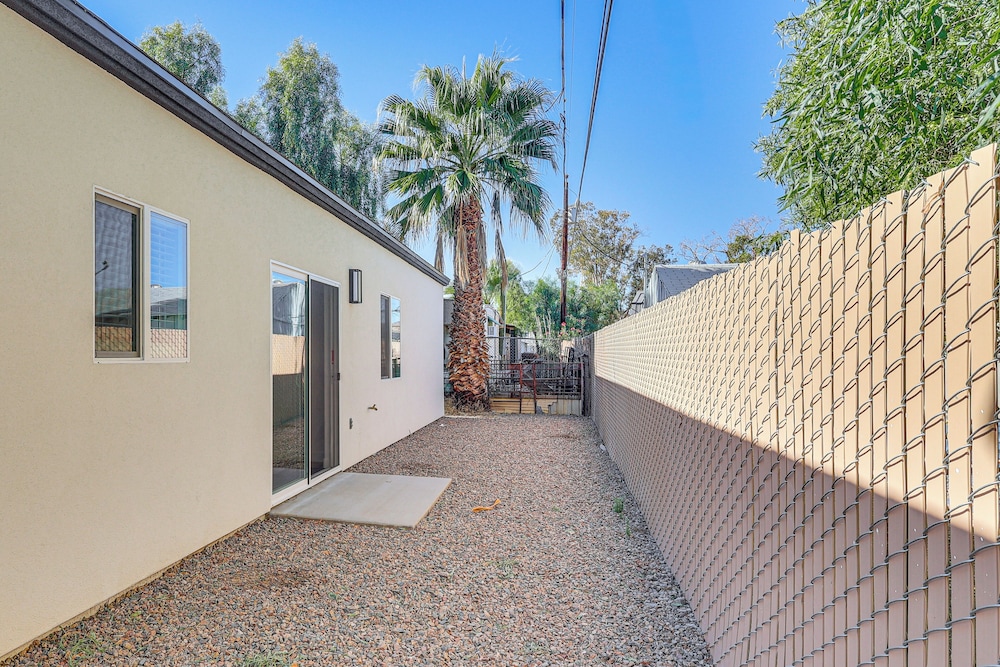 2 Mi to Colorado River! Home w/ Dog-friendly Yard