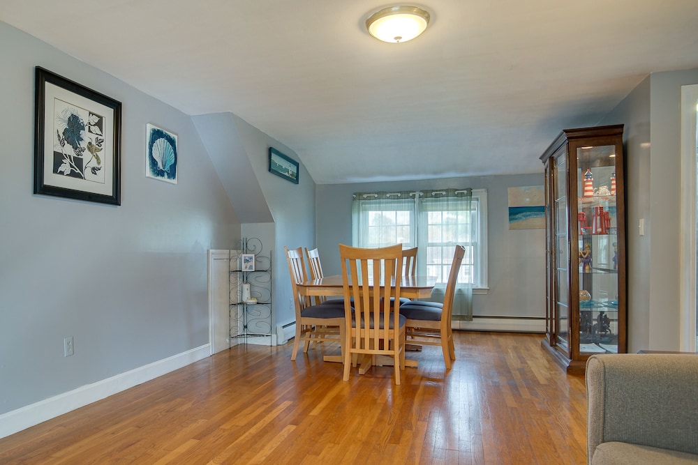 1 Mi to Windmill Beach: South Yarmouth Apt!