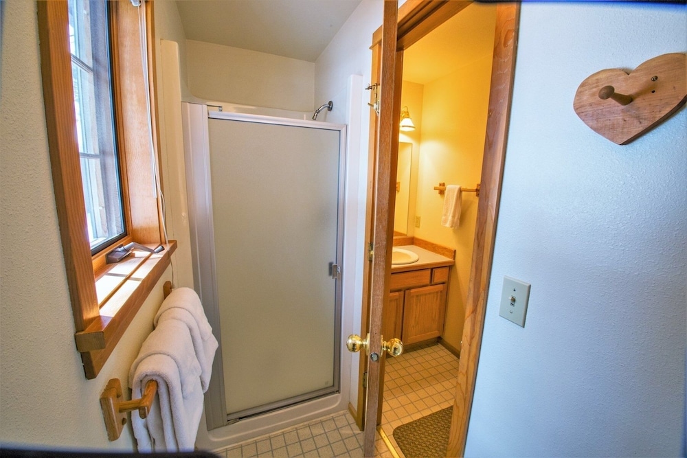 Mt Adams 6 2 Bedroom Home