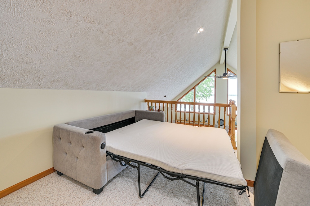 < 2 Mi to Brimley State Park: Lake Superior Home