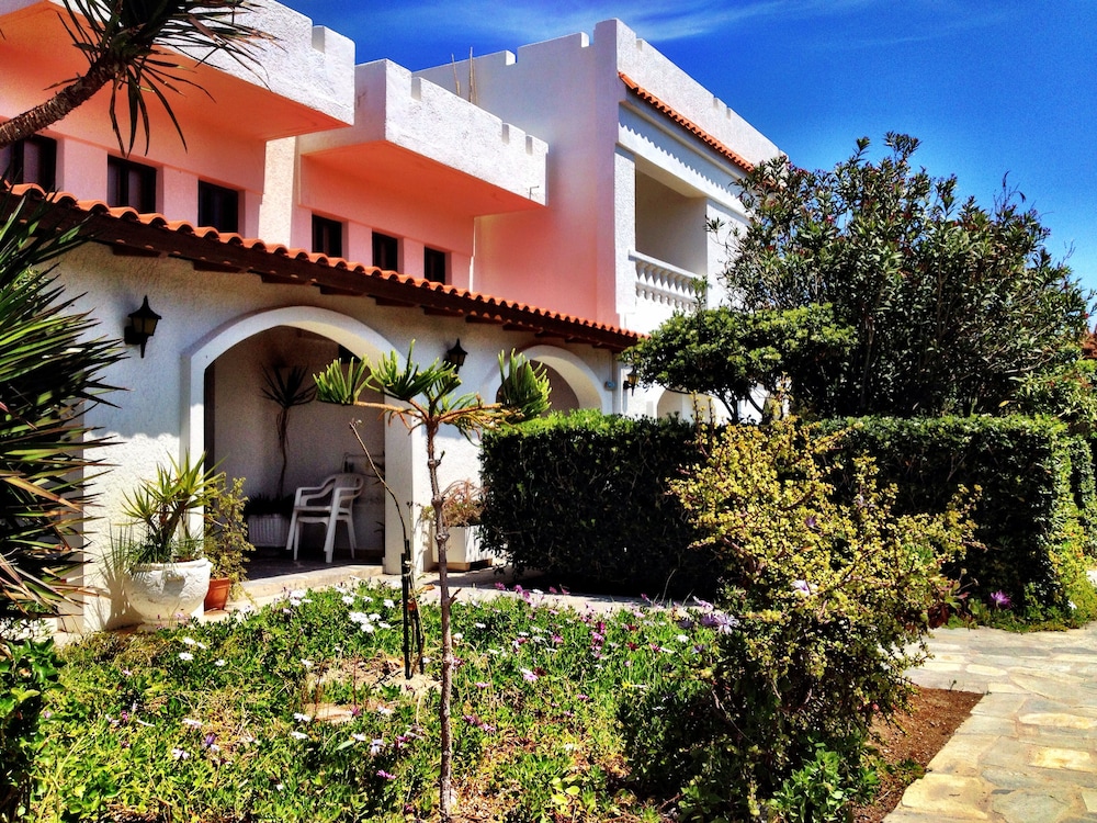 Irene Villas photo 2