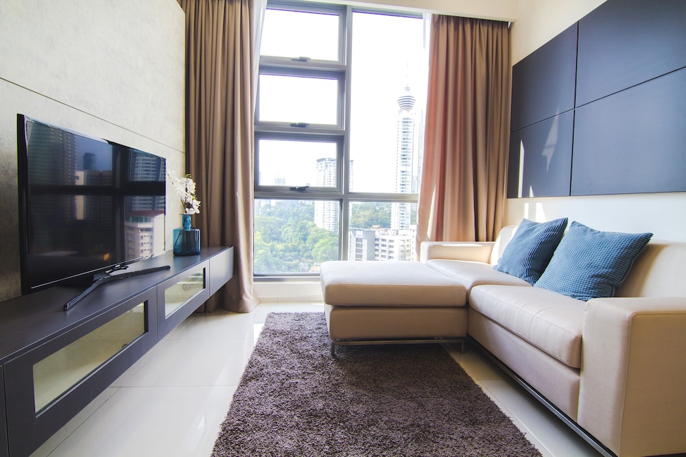 The Robertson by Homes Asian