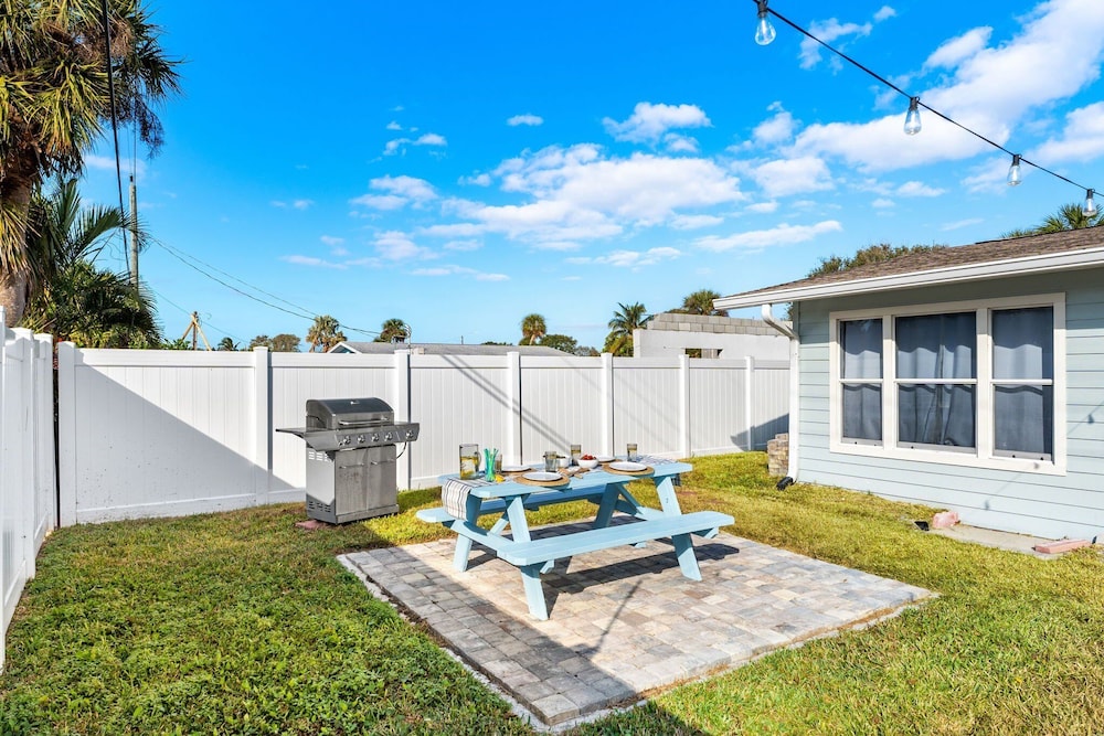 332 Formosa Drive