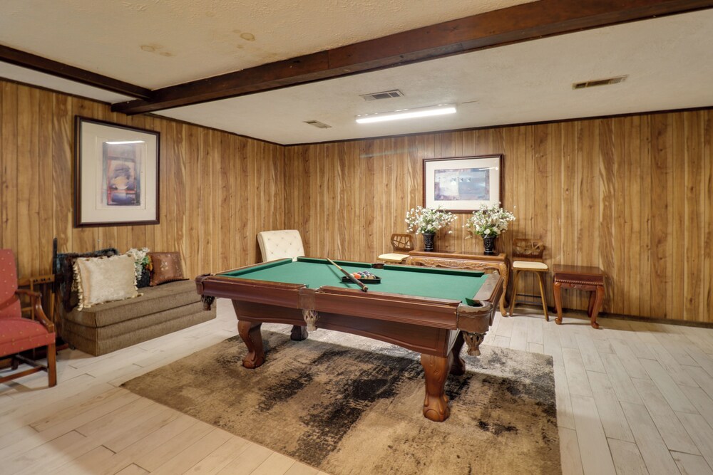 5 Mi to Bellhaven: Spacious Getaway in Jackson