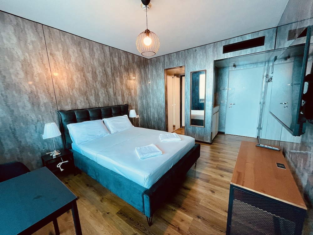 Carmel Holiday Apartments