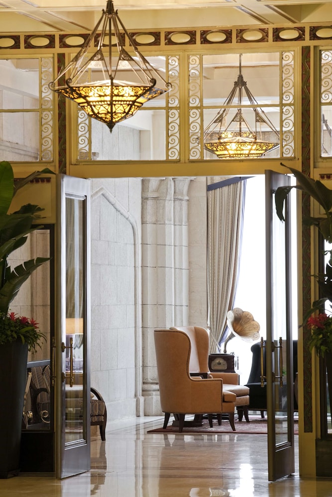 Fairmont Peace Hotel on the Bund 7