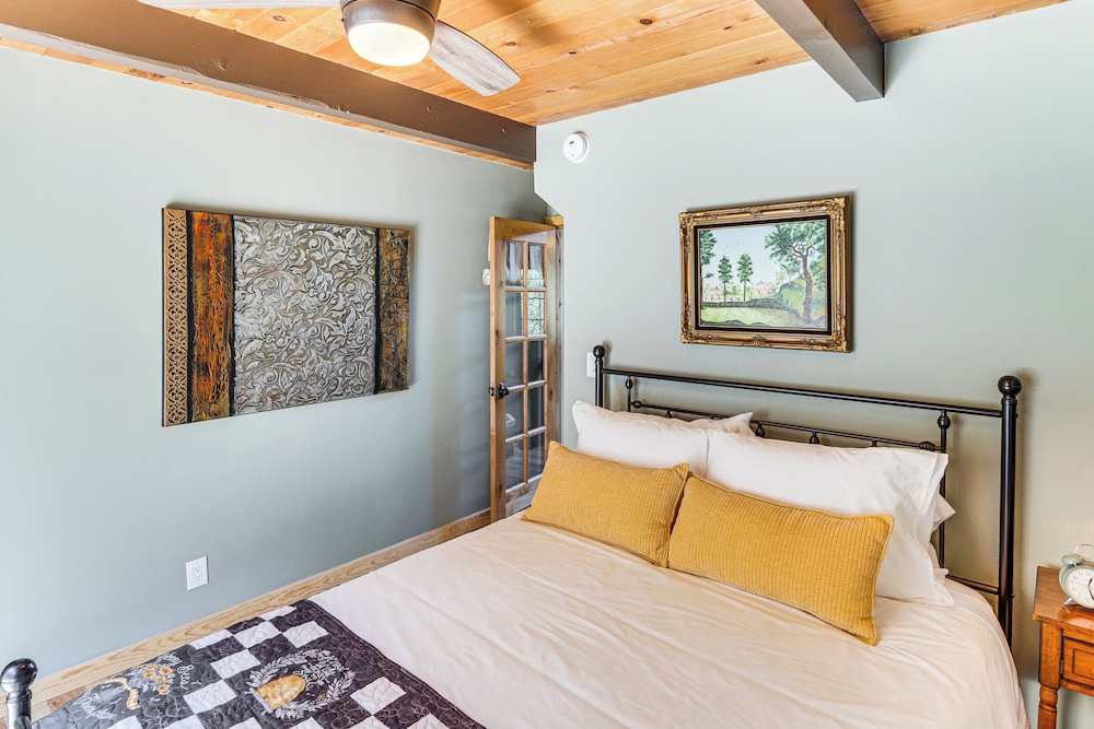 The Storybook Cottage: Every Stay Tells a Story!