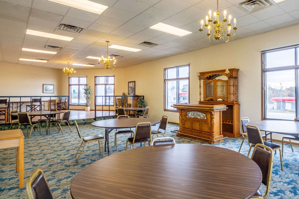 meeting & event spaces