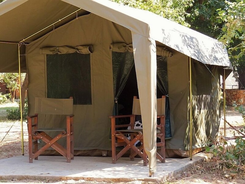 Croc Valley Camp