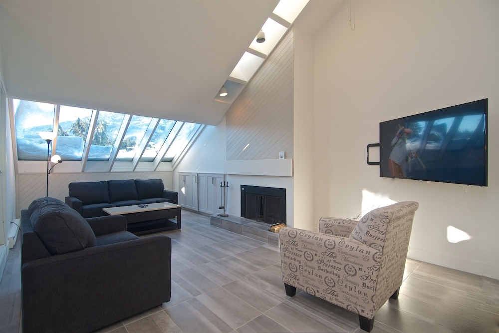 Whistler Blackcomb VR Hearthstone Lodge