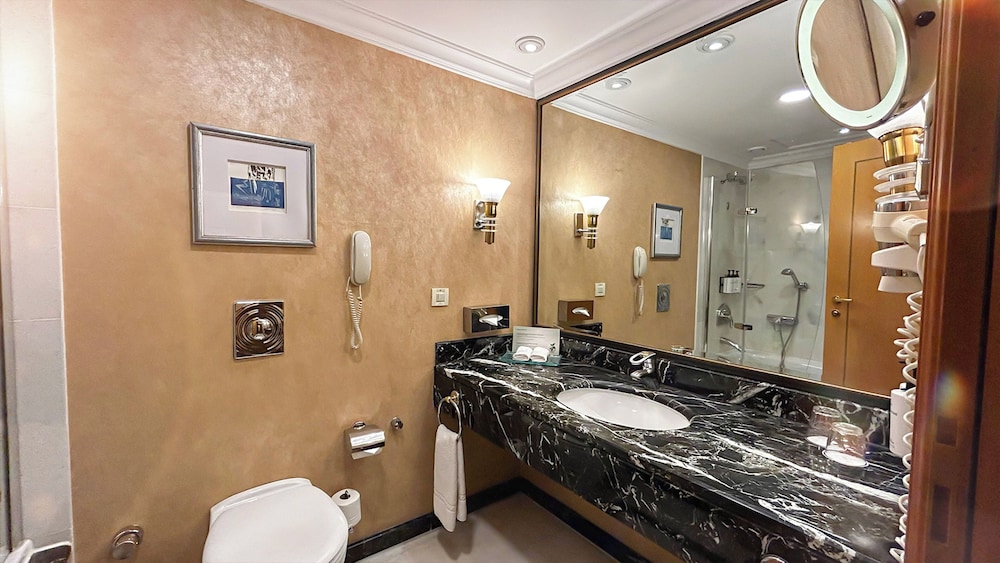 InterContinental Istanbul by IHG - Image 112