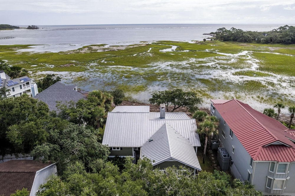 111 Cardinal Crest
